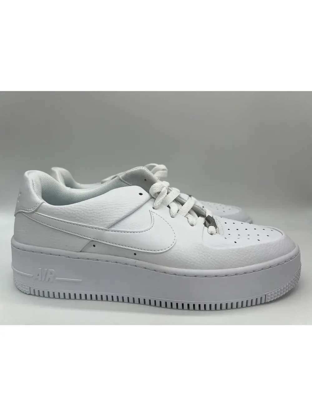 Nike Air Force 1 AF1 Sage Low Women's Shoes AR5339 100 White Size 11 - Picture 1 of 16